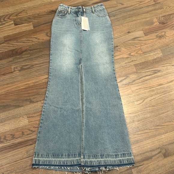 LoveShackFancy Dresses & Skirts - NWT Loveshack Fancy Risia Skirt. Montauk Blue, Size 24